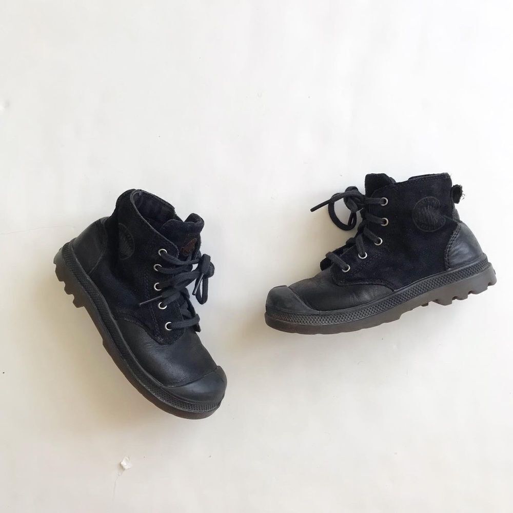 Palladium black suede/leather combat boots EUC size 9.5 toddler